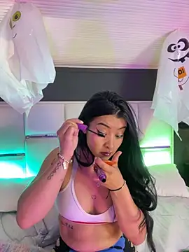 Snapshot of BellaFernandez__ chatting on October 29, 11:56 am BellaFernandez online show from October 29, 11:56 am