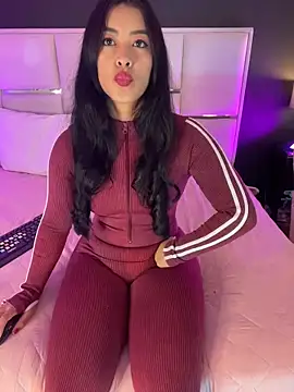 Snapshot of BellaFernandez__ chatting on February 16, 12:34 pm BellaFernandez online show from February 16, 12:34 pm