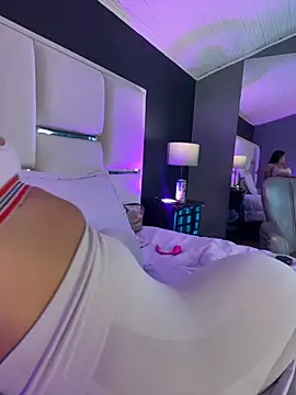 Snapshot of BellaFernandez__ chatting on February 28, 10:38 am BellaFernandez online show from February 28, 10:38 am