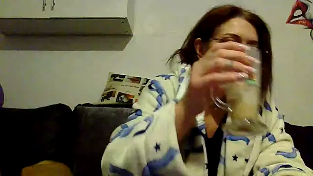 RubyyRosee online show from February 1, 6:23 am