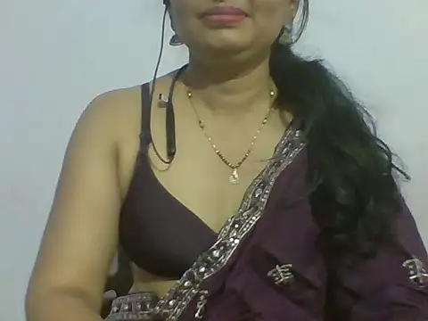 Snapshot of Marathi_q4een01 chatting on June 12, 4:33 am Marathi q4een01 online show from June 12, 4:33 am