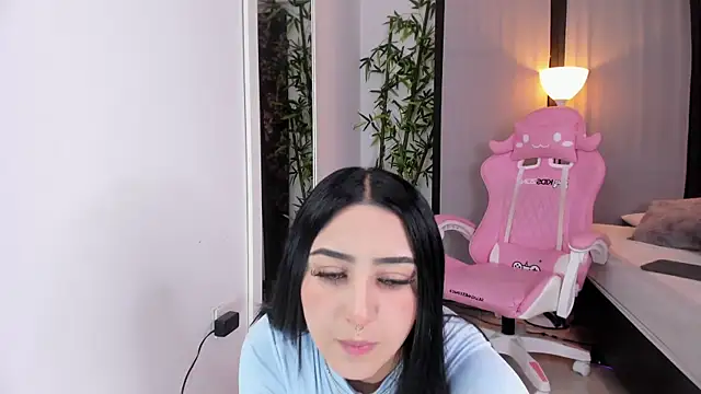 ChloeShade online show from January 5, 8:45 pm