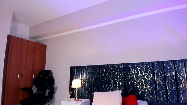 katte landerr online show from February 26, 1:10 pm