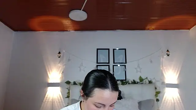 Megan 05  online show from February 4, 6:47 pm