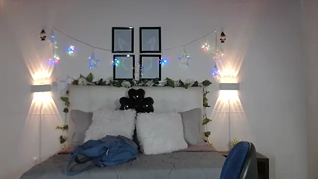 Megan 05  online show from February 17, 3:19 pm