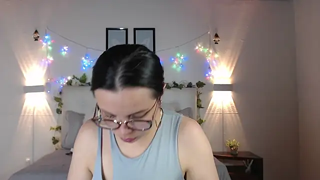 Megan 05  online show from April 18, 7:58 pm