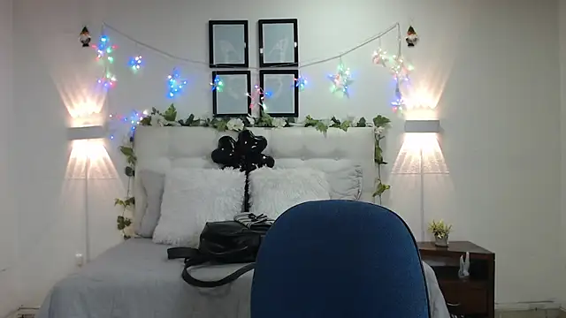 Megan 05  online show from May 11, 7:22 pm
