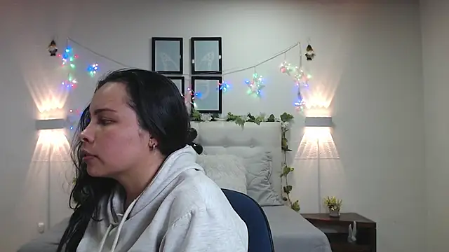 Megan 05  online show from May 12, 7:22 pm