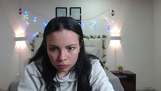Megan 05  online show from May 21, 7:10 pm