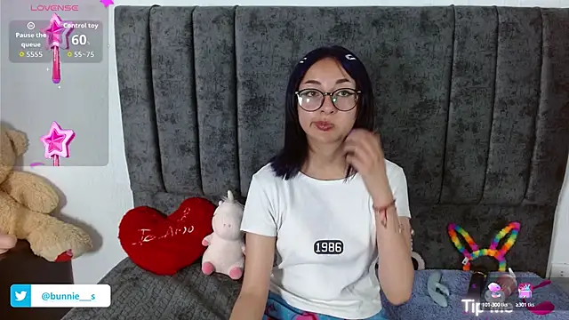 Snapshot of Littlee_Bunny_ chatting on September 30, 10:31 am Littlee Bunny online show from September 30, 10:31 am