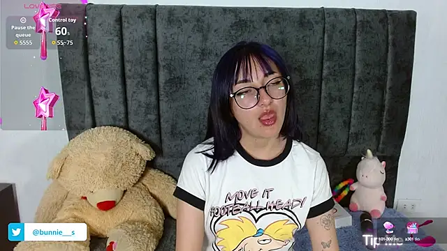 Snapshot of Littlee_Bunny_ chatting on October 2, 10:33 am Littlee Bunny online show from October 2, 10:33 am