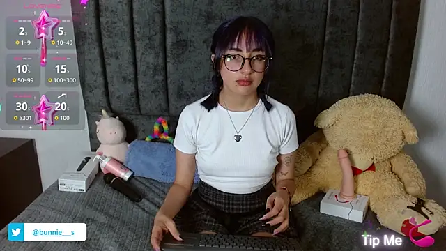 Snapshot of Littlee_Bunny_ chatting on October 7, 10:56 am Littlee Bunny online show from October 7, 10:56 am