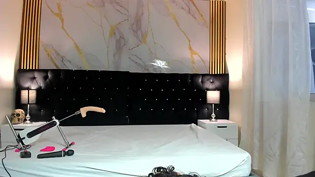 Lisa sweetas online show from November 29, 7:50 pm