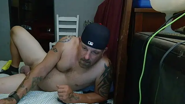 Dilf23 online show from July 3, 7:37 am