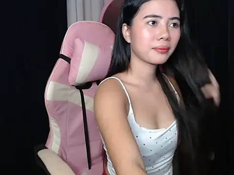 Snapshot of pinay_sharmelyn chatting on August 1, 11:42 am pinay sharmelyn online show from August 1, 11:42 am