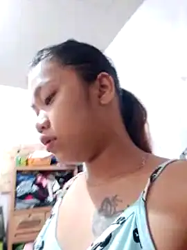 MorenaLovelyPinay24 online show from December 4, 8:50 pm