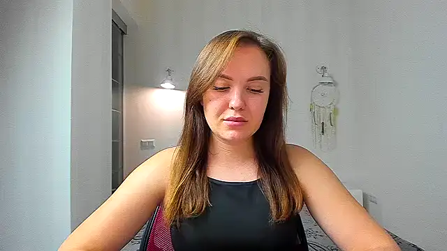 EmmaNorman online show from September 14, 4:39 pm