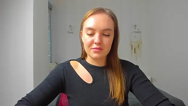 EmmaNorman online show from October 13, 1:00 pm