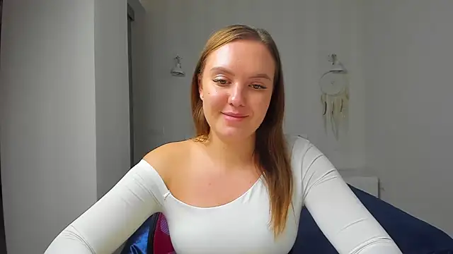 EmmaNorman online show from October 24, 2:13 pm