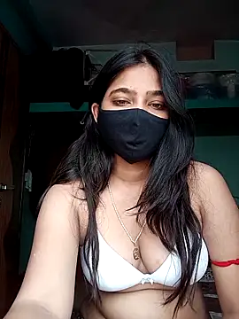 Snapshot of Snehabeauti chatting on October 21, 5:30 am Snehabeauti online show from October 21, 5:30 am