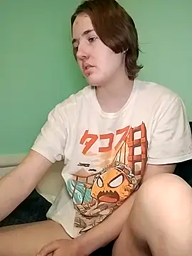 Snapshot of angelbliss10100 chatting on October 13, 5:02 pm angelbliss10100 online show from October 13, 5:02 pm