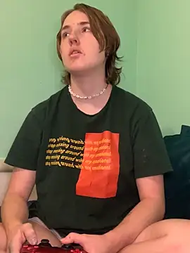 Snapshot of angelbliss10100 chatting on October 30, 5:46 pm angelbliss10100 online show from October 30, 5:46 pm