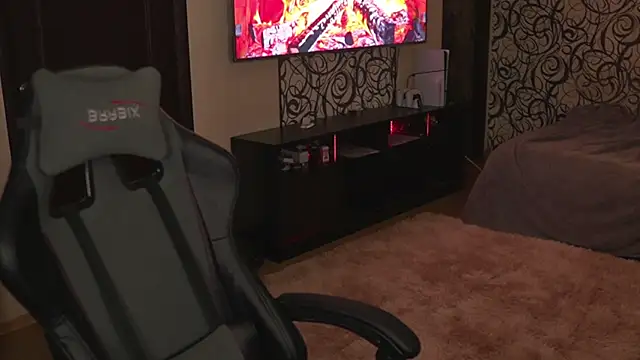 Snapshot of lis_silver chatting on November 30, 6:12 pm lis silver online show from November 30, 6:12 pm