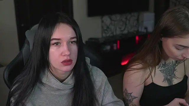 Snapshot of lis_silver chatting on December 4, 7:39 am lis silver online show from December 4, 7:39 am