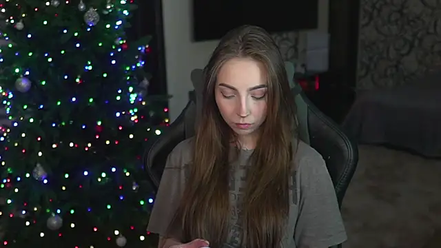 Snapshot of lis_silver chatting on December 17, 7:31 pm lis silver online show from December 17, 7:31 pm