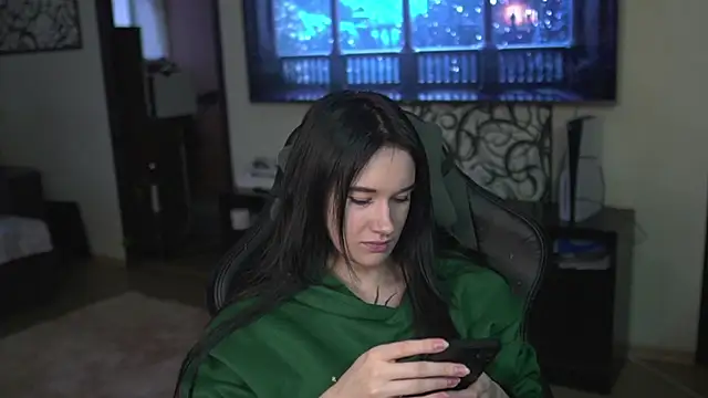 Snapshot of lis_silver chatting on January 12, 1:27 pm lis silver online show from January 12, 1:27 pm