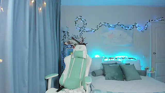 Zoe Vee online show from March 1, 3:19 am