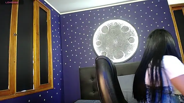 Megara 25 online show from April 28, 5:29 pm