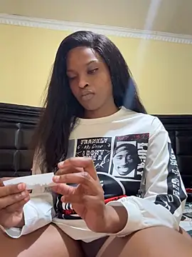 nia long21 online show from October 7, 4:15 pm