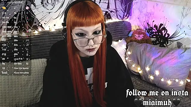 mia  yui online show from February 20, 7:03 pm