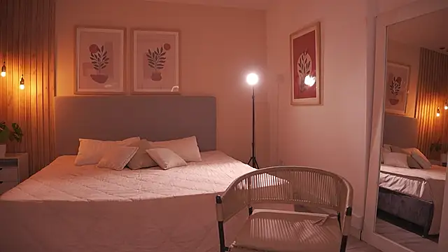 Snapshot of Carolart_ chatting on March 7, 9:23 pm Carolart online show from March 7, 9:23 pm