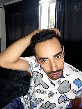 Snapshot of stivenlujan69 chatting on October 23, 1:10 pm stivenlujan69 online show from October 23, 1:10 pm