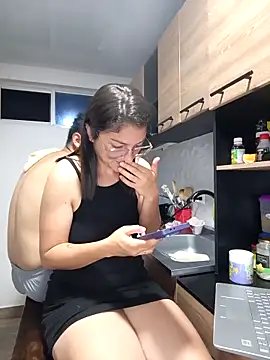 Snapshot of stivenlujan69 chatting on October 27, 1:42 am stivenlujan69 online show from October 27, 1:42 am