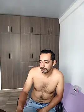 Snapshot of stivenlujan69 chatting on October 29, 2:08 pm stivenlujan69 online show from October 29, 2:08 pm