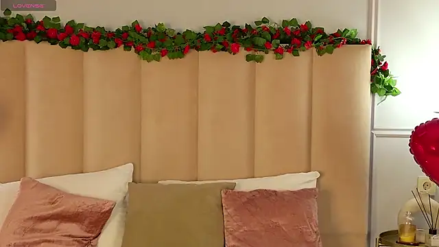 AdoraCortes online show from February 10, 5:11 am