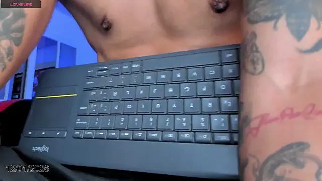 Snapshot of Ftm_xxxperiencie chatting on January 13, 1:00 am Ftm xxxperiencie online show from January 13, 1:00 am