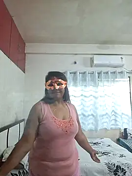 Snapshot of SIMIHOT chatting on October 8, 9:51 am SIMIHOT online show from October 8, 9:51 am