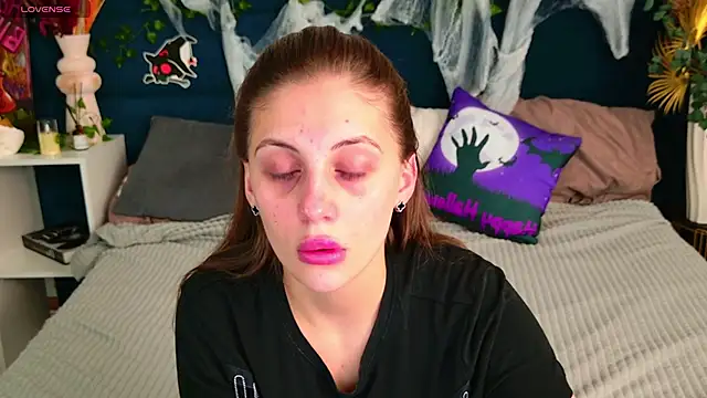 ViolaParkerss online show from November 2, 5:10 am