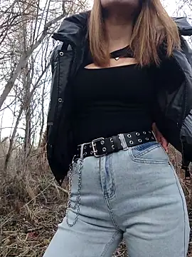 YOOUR EVAA online show from November 15, 10:56 am