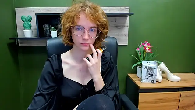 Snapshot of juicyPenny chatting on September 25, 6:28 am juicyPenny online show from September 25, 6:28 am