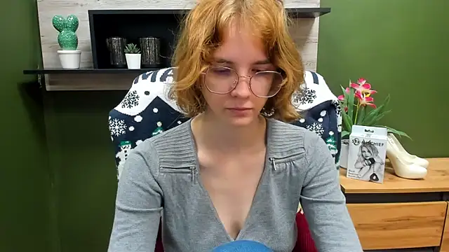 Snapshot of juicyPenny chatting on October 3, 6:21 am juicyPenny online show from October 3, 6:21 am