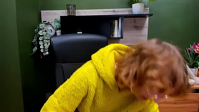 Snapshot of juicyPenny chatting on October 17, 5:32 am juicyPenny online show from October 17, 5:32 am