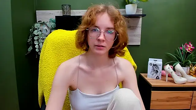 Snapshot of juicyPenny chatting on October 20, 6:14 am juicyPenny online show from October 20, 6:14 am