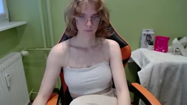 Snapshot of juicyPenny chatting on November 18, 7:57 am juicyPenny online show from November 18, 7:57 am