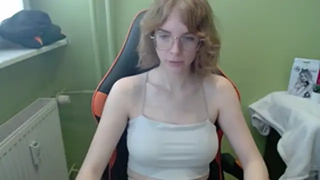 Snapshot of juicyPenny chatting on November 27, 8:05 am juicyPenny online show from November 27, 8:05 am