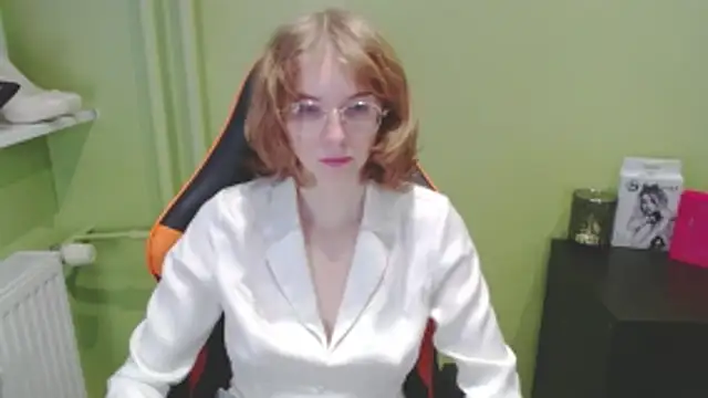 Snapshot of juicyPenny chatting on December 15, 7:45 am juicyPenny online show from December 15, 7:45 am